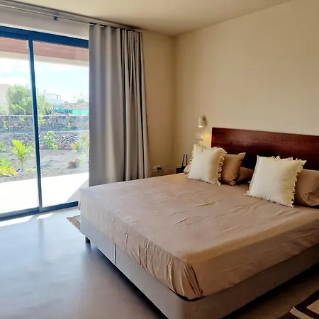 Sal Marina Deluxe Lajares