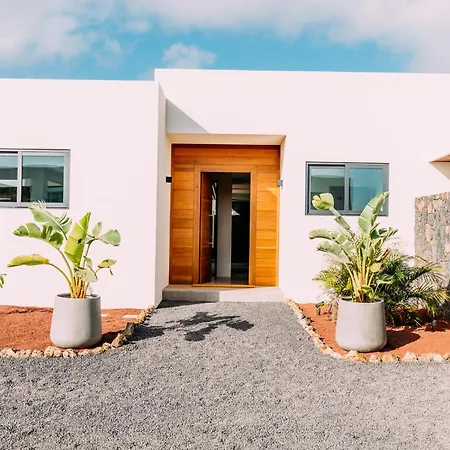 Sal Marina Deluxe Lajares