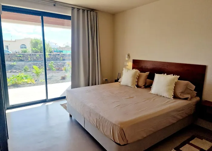 Sal Marina Deluxe Lajares