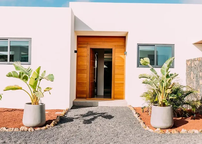 Sal Marina Deluxe لاجاريس